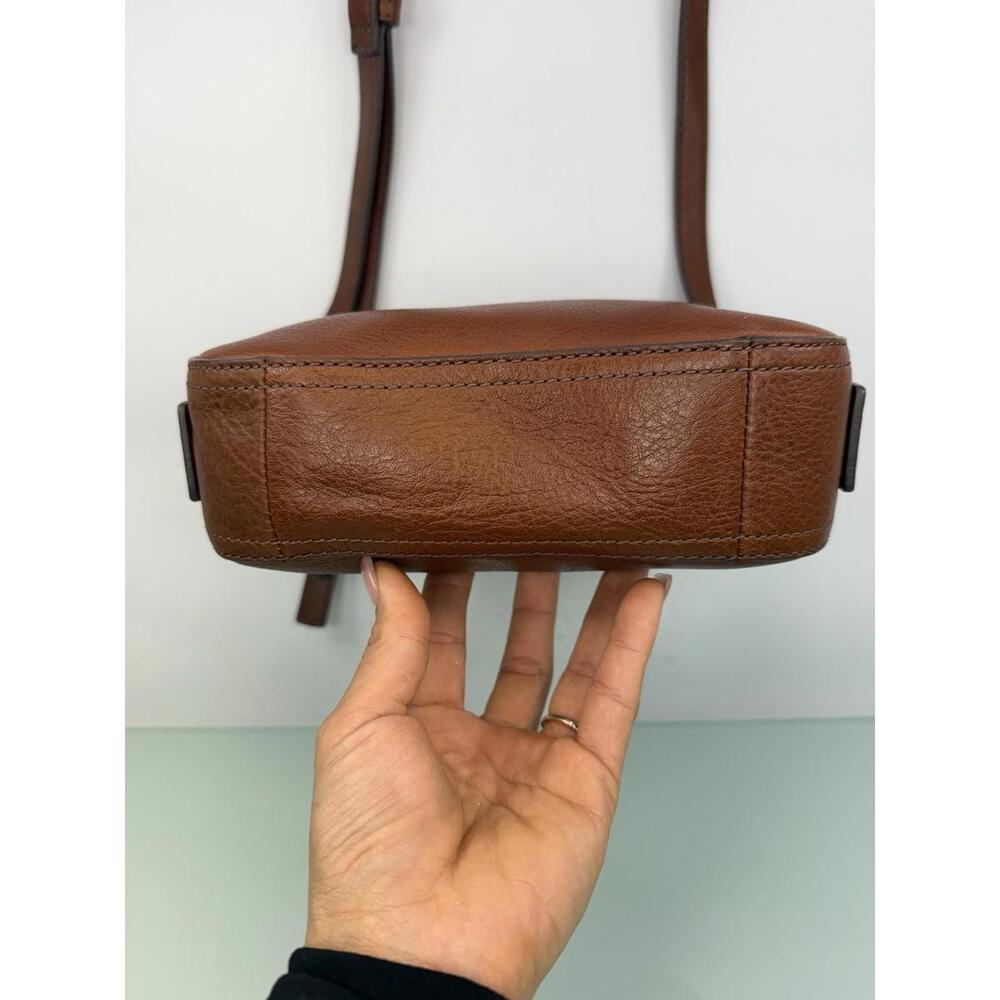 Fossil Liza Crossbody Bag Brown Pebbled Leather Camera Bag Brass Hardware Nwot - Picture 4 of 9